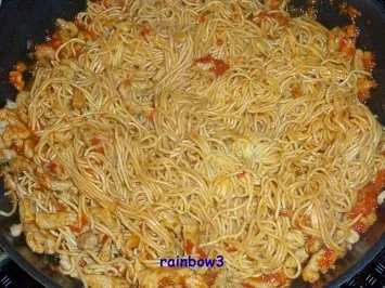 Kochen: Chinesische Nudeln in fruchtig-scharfer Sauce mit Schweinegeschnetzeltem - Rezept - Bild Nr. 4