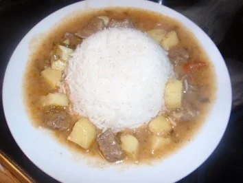Rezept: Aloo Gosht - Bilder sind hochgeladen Aloo Gosht - Bilder sind hochgeladen - Rezept