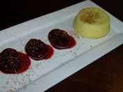 Grießsoufflé mit winterlichen Pflaumen - Rezept