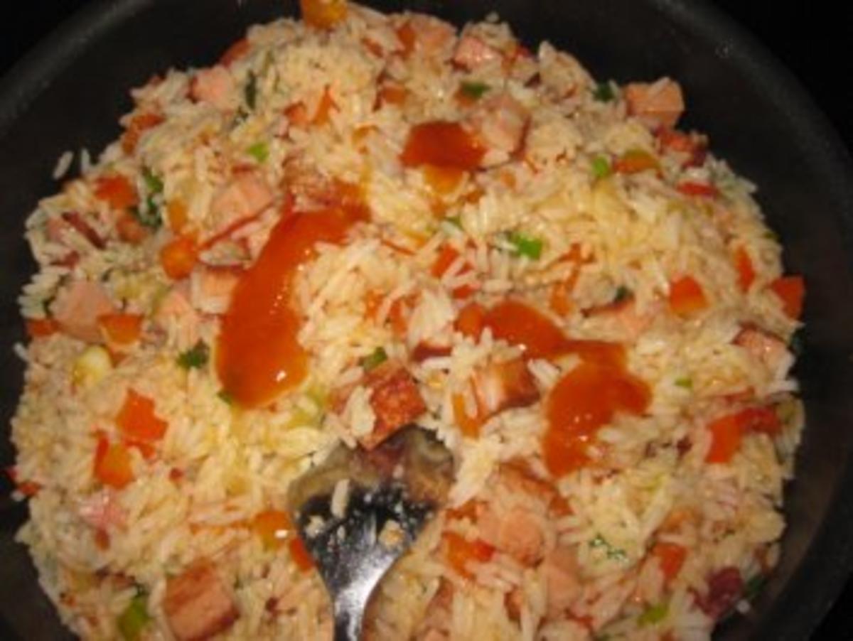 Buntes scharfes Reispfännchen mit kleinen Quarknockeln - Rezept - Bild Nr. 5