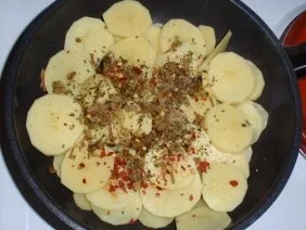 Hähnchenbruststreifen mit Paprikagemüse und Bratkartoffeln - Rezept - Bild Nr. 2