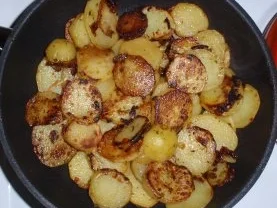 Hähnchenbruststreifen mit Paprikagemüse und Bratkartoffeln - Rezept - Bild Nr. 3