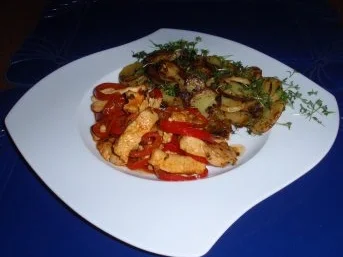 Hähnchenbruststreifen mit Paprikagemüse und Bratkartoffeln - Rezept - Bild Nr. 9
