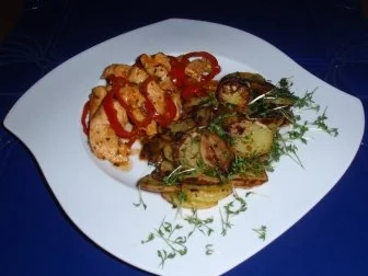 Hähnchenbruststreifen mit Paprikagemüse und Bratkartoffeln - Rezept - Bild Nr. 10