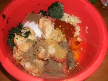 Izmir Köftesi ~ Köfte in Tomatensauce - Rezept - Bild Nr. 3