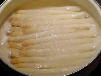 Rezept: frischer Spargel mit Schnittlauchsauce Bild Nr. 2 frischer Spargel mit Schnittlauchsauce - Rezept - Bild Nr. 2
