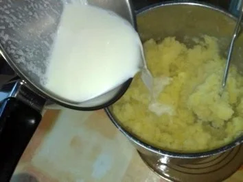 Rezept: Sauerkraut Bauchfleisch Stampfkartoffeln Zwiebeln Bild Nr. 8 Sauerkraut Bauchfleisch Stampfkartoffeln Zwiebeln - Rezept - Bild Nr. 8