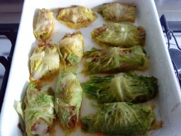 Rezept: Zwergi's Mini - Wirsingrouladen aus dem Backofen mit Rosmarinkartoffeln Bild Nr. 3 Zwergi's Mini - Wirsingrouladen aus dem Backofen mit Rosmarinkartoffeln - Rezept - Bild Nr. 3