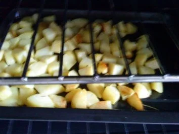 Rezept: Zwergi's Mini - Wirsingrouladen aus dem Backofen mit Rosmarinkartoffeln Bild Nr. 5 Zwergi's Mini - Wirsingrouladen aus dem Backofen mit Rosmarinkartoffeln - Rezept - Bild Nr. 5