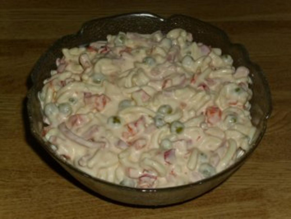 Pikanter Nudelsalat - Rezept mit Bild - kochbar.de