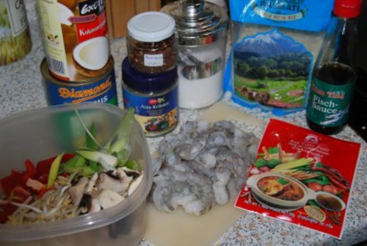 Gaeng Ped Gung - Rotes Thai-Curry mit Garnelen - Rezept - Bild Nr. 3