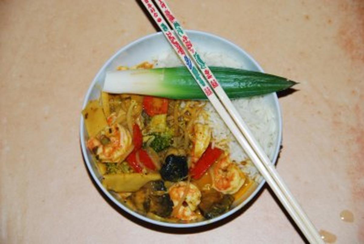 Gaeng Ped Gung - Rotes Thai-Curry mit Garnelen - Rezept - Bild Nr. 9