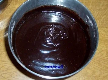 Rezept: Backen: Einfache Schokoladentorte Bild Nr. 9 Backen: Einfache Schokoladentorte - Rezept - Bild Nr. 9