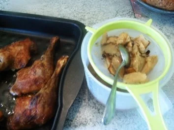 Rezept: Entenkeulen aus den Ofen Bild Nr. 2 Entenkeulen aus den Ofen - Rezept - Bild Nr. 2