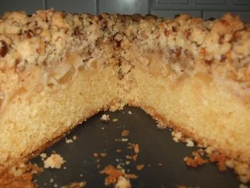 Rezept: Rührkuchen mit Apfel Nuss Marzipanhaube Bild Nr. 4 Rührkuchen mit Apfel Nuss Marzipanhaube - Rezept - Bild Nr. 4