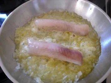 Seeteufel, gedünstet mit Brokkoli und Kurkuma-Reis - Rezept - Bild Nr. 2