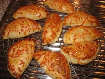 Blätterteigtäschchen Salami-Schinken - Rezept - Bild Nr. 8