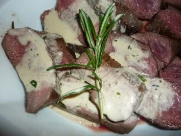 Lammrücken in Whisky-Senf-Sauce - Rezept