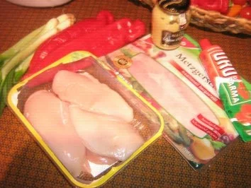 Hähnchenbrüstchen - Helene, im Schinkenmantel auf Paprikagemüse - Rezept - Bild Nr. 2