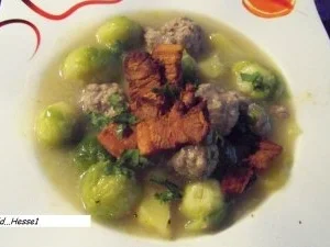 Rezept: Teufelchens Rosenkohl mit Koriander-Hack-Bällchen Bild Nr. 11 Teufelchens Rosenkohl mit Koriander-Hack-Bällchen - Rezept - Bild Nr. 11