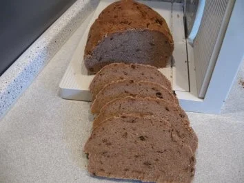 Sauerbrotteig mit Steinpilzen und Kräutern - Rezept