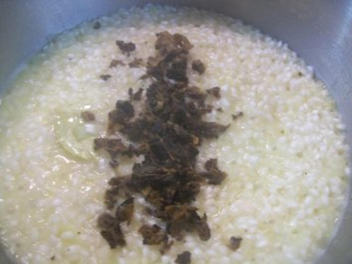 Supreme von der Maispoularde auf Morchelrisotto - Rezept - Bild Nr. 2