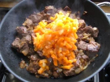 Wildgulasch mit Paprika ..und - Rezept - Bild Nr. 4