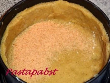 Rezept: Mango-Cranberrie-Bienenstich Bild Nr. 2 Mango-Cranberrie-Bienenstich - Rezept - Bild Nr. 2