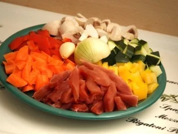 Rezept: Nudelpfanne "Lecker-schmecker" Bild Nr. 2 Nudelpfanne "Lecker-schmecker" - Rezept - Bild Nr. 2