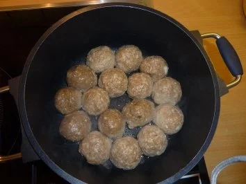 Rezept: Asia-Hackbällchen mit und ohne Bild Nr. 4 Asia-Hackbällchen mit und ohne - Rezept - Bild Nr. 4