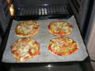 Pizza mit Zucchetti und Schinken - Rezept