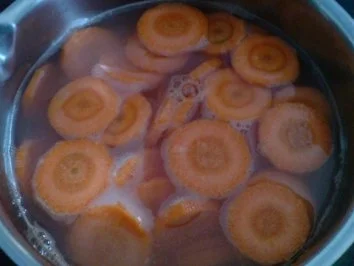 Rezept: Hähnchenbrüste in sahniger Gemüse-Soße Bild Nr. 4 Hähnchenbrüste in sahniger Gemüse-Soße - Rezept - Bild Nr. 4