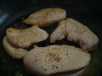 Rezept: Hähnchenbrüste in sahniger Gemüse-Soße Bild Nr. 8 Hähnchenbrüste in sahniger Gemüse-Soße - Rezept - Bild Nr. 8