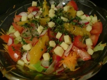 Bunter Salat dazu gebratene Baramundifilets - Rezept