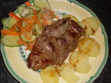 Rindersteak mit Kartoffelscheiben  .... - Rezept