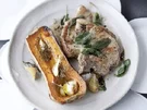 Schweinekoteletts mit Salbei und gebackenem Butternusskürbis - Rezept