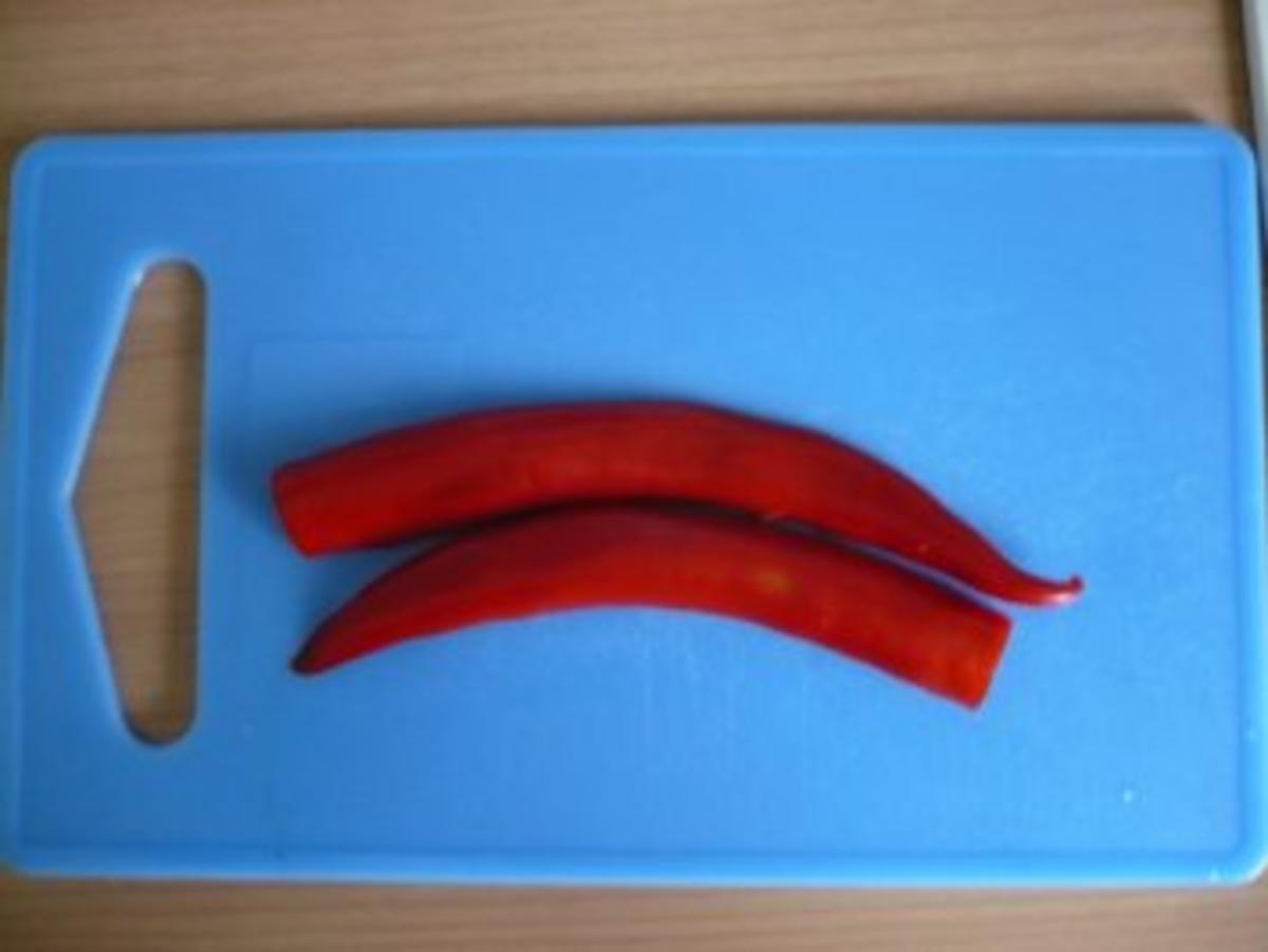 Rezept: Mozzarella mit Chili Bild Nr. 2 Mozzarella mit Chili - Rezept - Bild Nr. 2