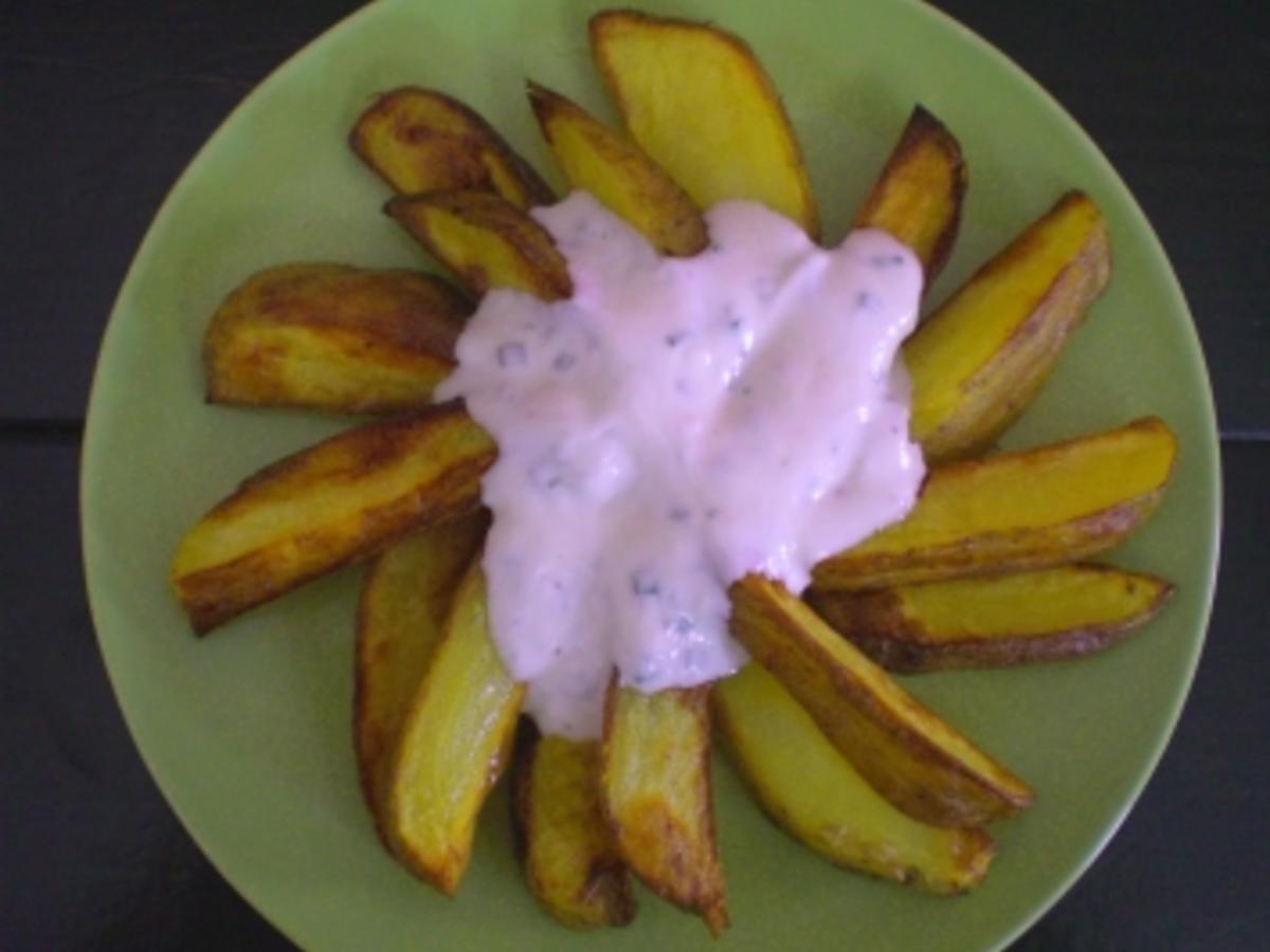 Wilde Kartoffeln mit Dip Rezept mit Bild kochbar.de