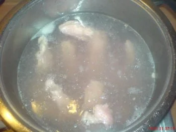 Hühnersuppe mit zartem Hühnerfleisch - Rezept - Bild Nr. 2