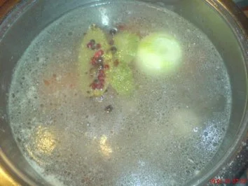 Hühnersuppe mit zartem Hühnerfleisch - Rezept - Bild Nr. 4