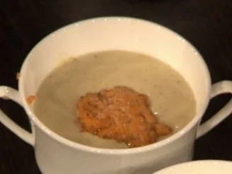 Meerrettich-Brot-Suppe mit Lachstatar (Jo Weil) - Rezept