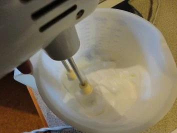 Eis: Amaretti - Rosen - Parfait mit Portweinäpfeln - Rezept - Bild Nr. 4