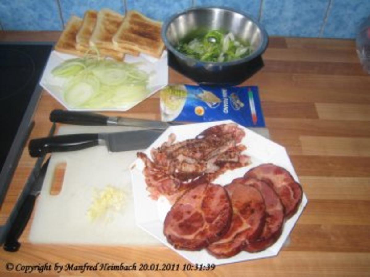 Fleisch – gratiniertes Kassler auf Toast unter einer Rahmlauchhaube ...