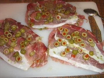 Rezept: Mediterane Schweineröllchen auf Pfannengemüse Bild Nr. 4 Mediterane Schweineröllchen auf Pfannengemüse - Rezept - Bild Nr. 4