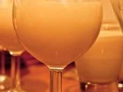 Lavendelcreme mit karamelliesierten Pflaumen - Rezept