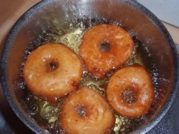 Rezept: Dessert: Apfelringe im Nussteig Bild Nr. 6 Dessert: Apfelringe im Nussteig - Rezept - Bild Nr. 6