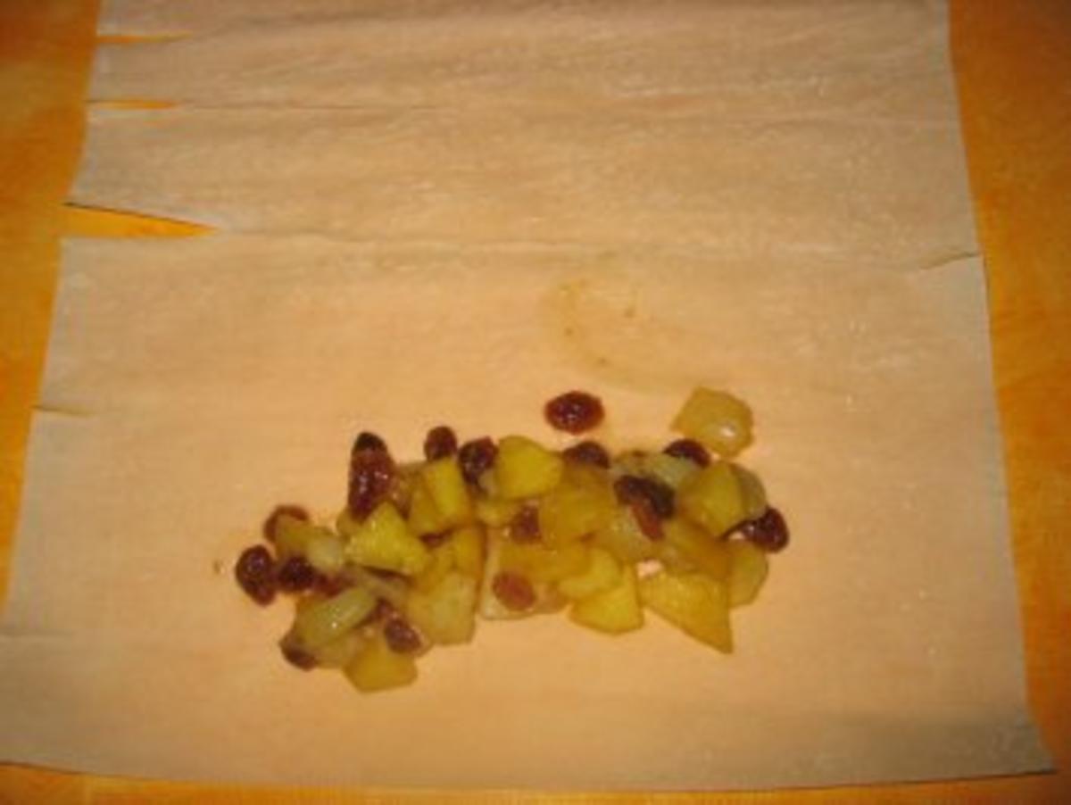 Mini-Strudel mit Schokosoße und Eis - Rezept - Bild Nr. 5