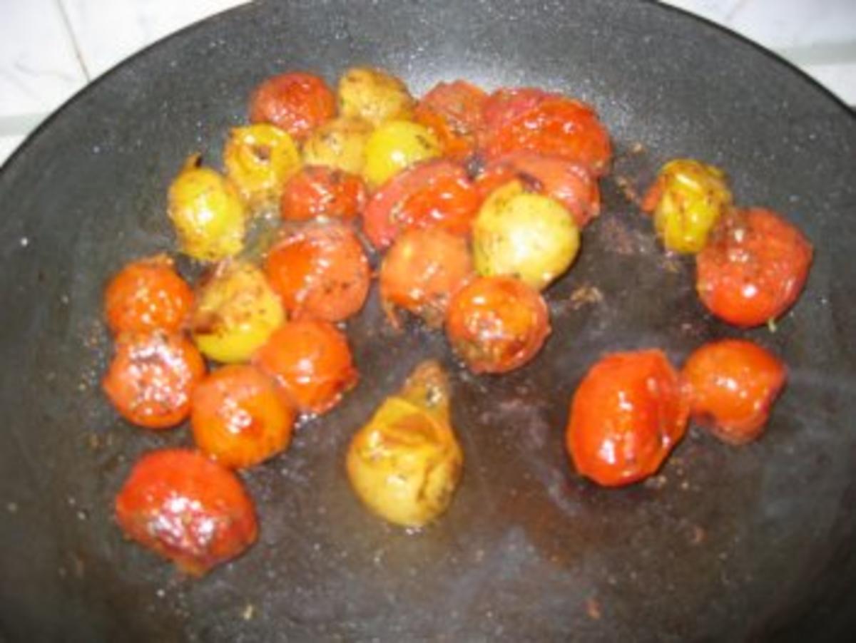 Gefüllte Putenröllchen mit geschmorten Tomaten - Rezept - Bild Nr. 10