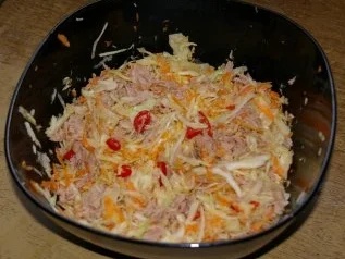 Weißkohlsalat mit Thunfisch - Rezept