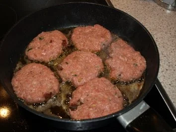 Rezept: Bouletten italienisch angehaucht Bild Nr. 10 Bouletten italienisch angehaucht - Rezept - Bild Nr. 10